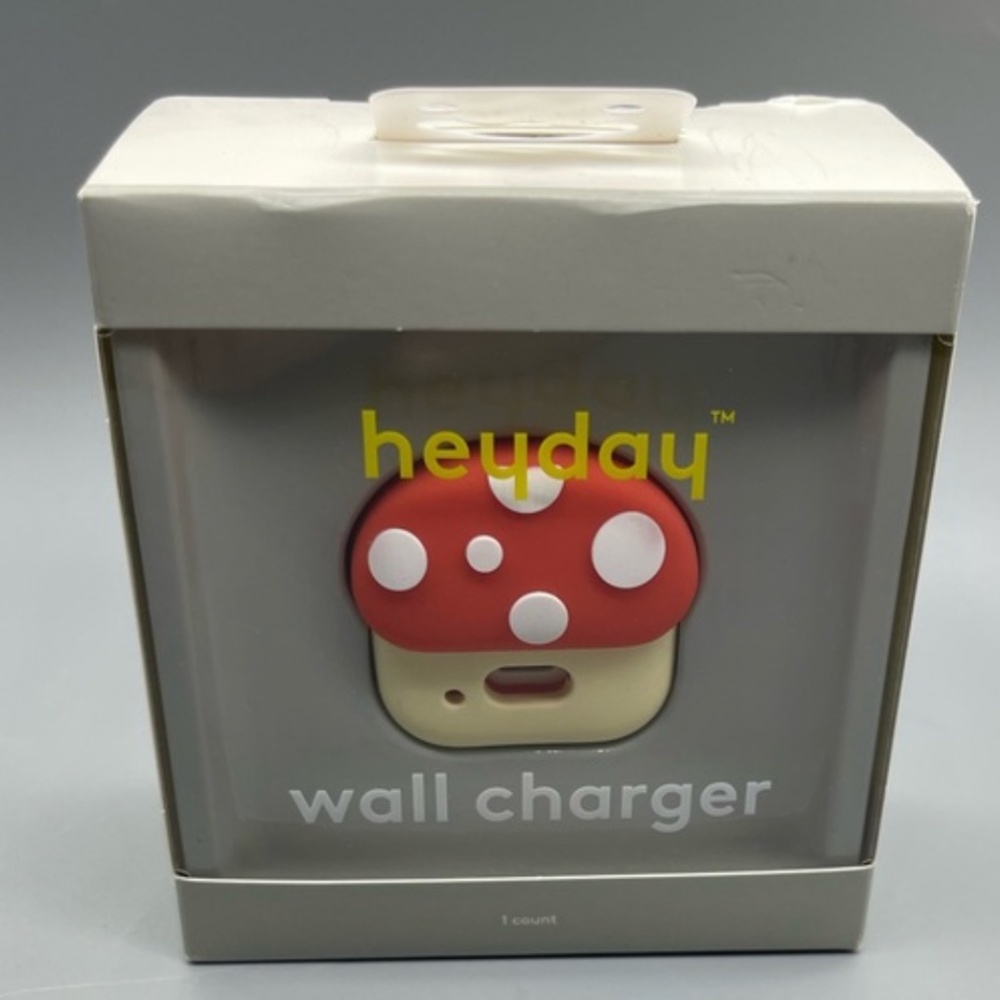 Single Port USB-C Wall Charger - heydayTM Mushroom, NWT 🍄